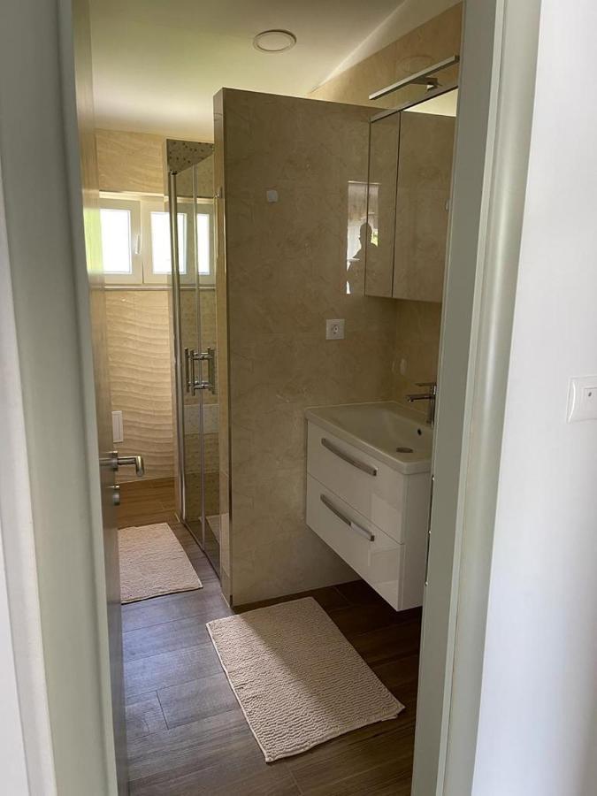 Apartman Nature Zvecanje Eksteriør bilde
